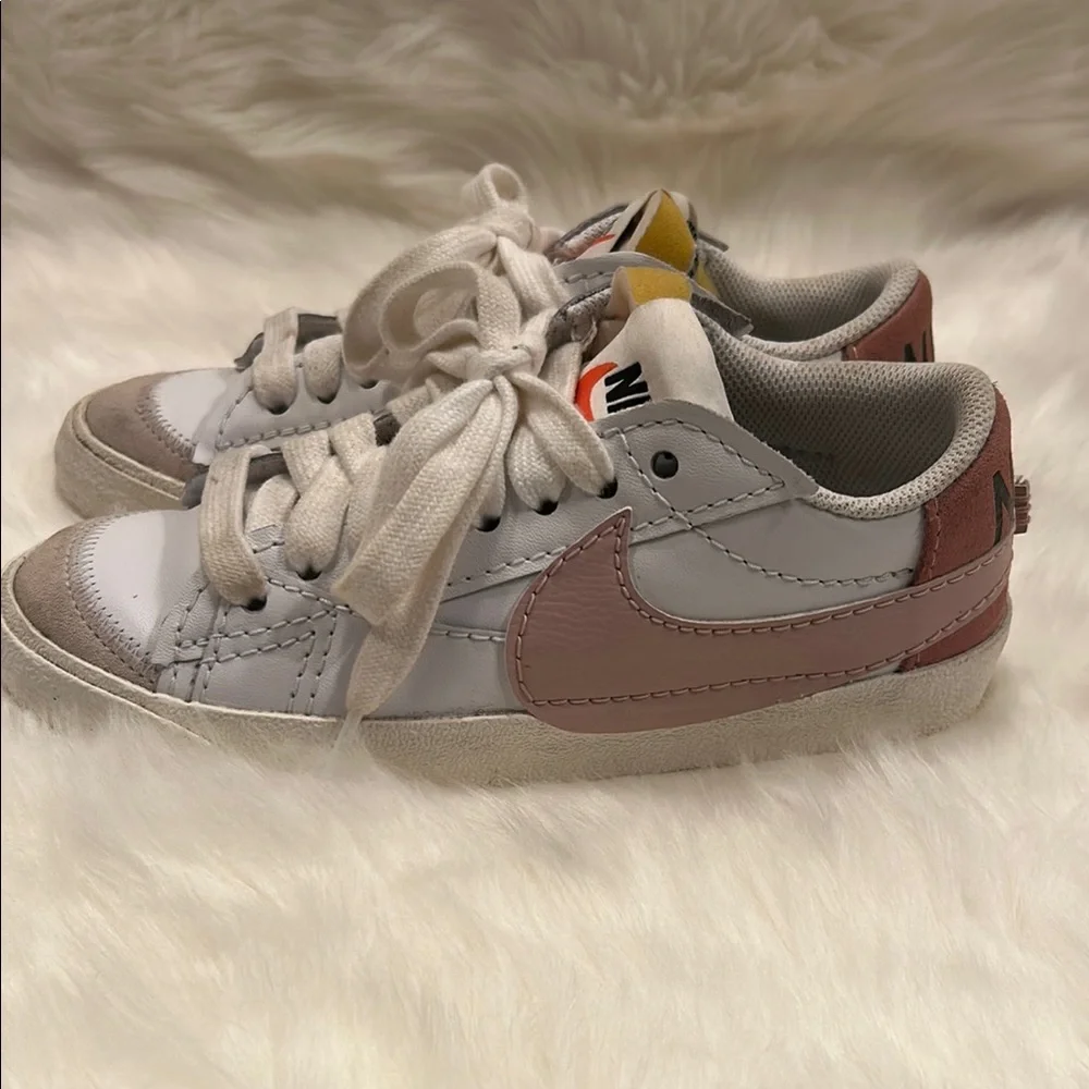 Nike Blazer Low 77 White Pink Oxford Shoes